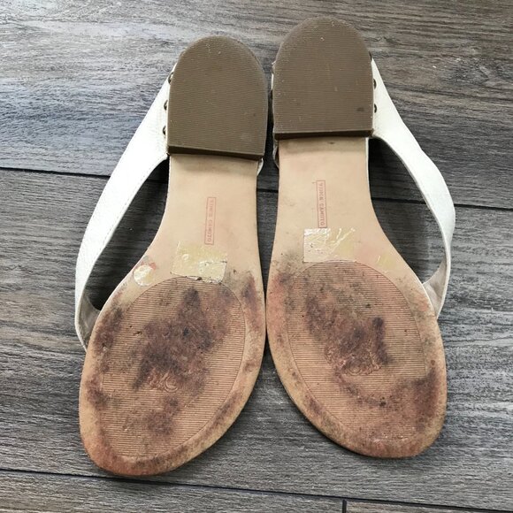 Vince Camuto‎ Ivory Beige VP Tamie Leather Upper Sandals 9M Flats Gold Hardware - Picture 6 of 8